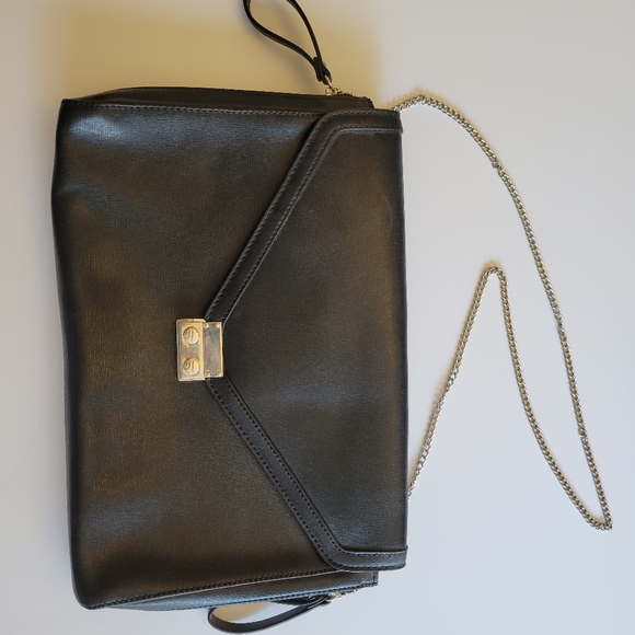 BCBG Generation Black purse with silver chain LIKE-NEW - Picture 1 of 7
